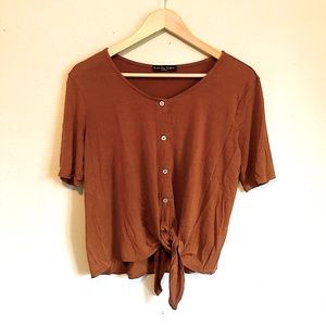 Kim & kami front tye tshirt medium